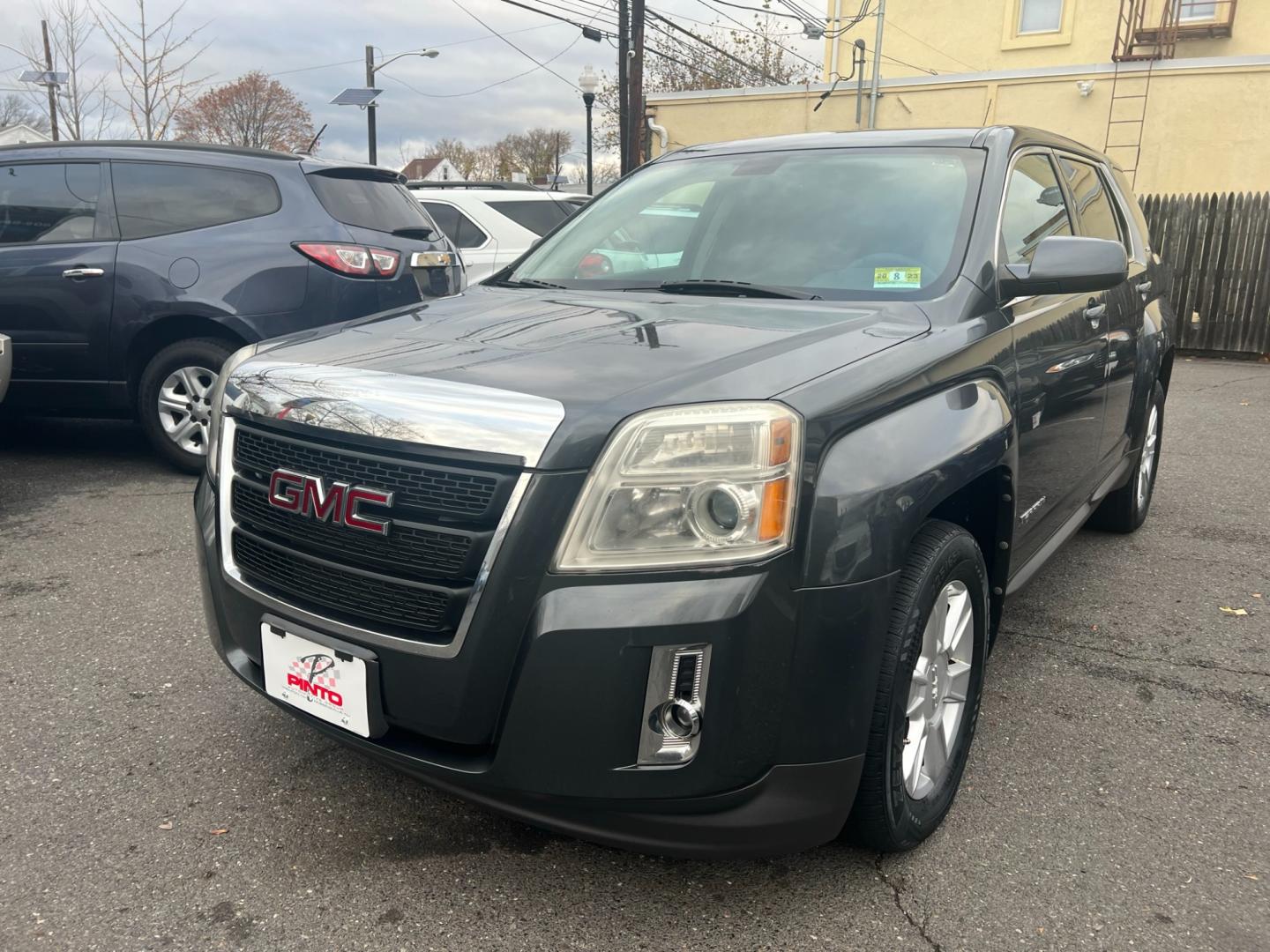 2011 charcoal /Gray GMC Terrain SLE1 FWD (2CTALMEC0B6) with an 2.4L L4 DOHC 16V engine, 6 SPEED AUTOMATIC transmission, located at 1018 Brunswick Ave, Trenton, NJ, 08638, (609) 989-0900, 40.240086, -74.748085 - Photo#0